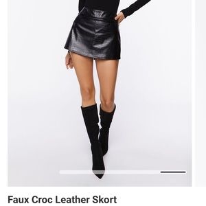 NEW WITH TAGS Faux Croc Leather Skort